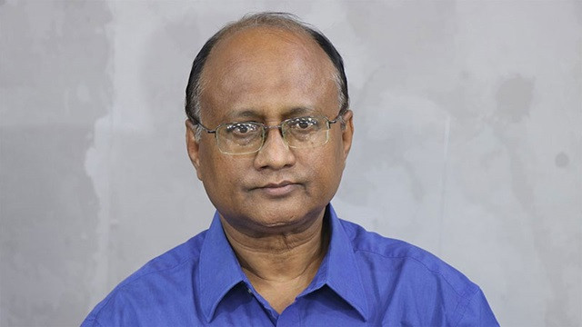 দুদকের নতুন চেয়ারম্যান মোমেন, নিয়োগ পেয়েছেন দুই কমিশনারও