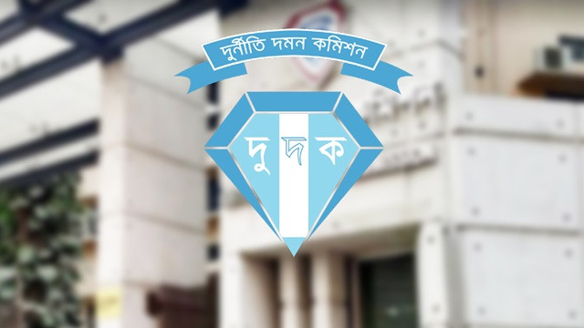 ঋণ কেলেঙ্কারি : দুদকের আসামি মার্কেন্টাইলের সাবেক ৩ এমডিসহ ২৭
