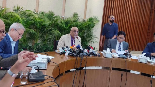সরকারকে দুই বছরের কর্মপরিকল্পনা তৈরির পরামর্শ শ্বেতপত্র কমিটির