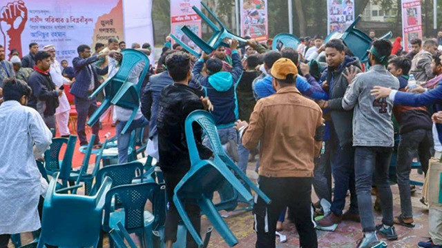 গ্রেপ্তারের ১১ ঘণ্টা পরই জাতীয় বিপ্লবী পরিষদ কর্মীদের জামিন