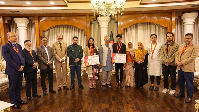 জুলাইয়ে আহত যোদ্ধাদের জন্য হেলথ কার্ড বিতরণ কার্যক্রমের উদ্বোধন