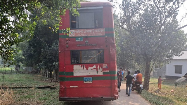 গাজীপুরে পিকনিকের বাসে বিদ্যুৎস্পৃষ্ট হয়ে ৩ শিক্ষার্থীর মৃত্যু