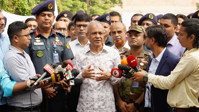 সরকারের দুর্নীতি পেলে প্রকাশ করার আহ্বান স্বরাষ্ট্র উপদেষ্টার