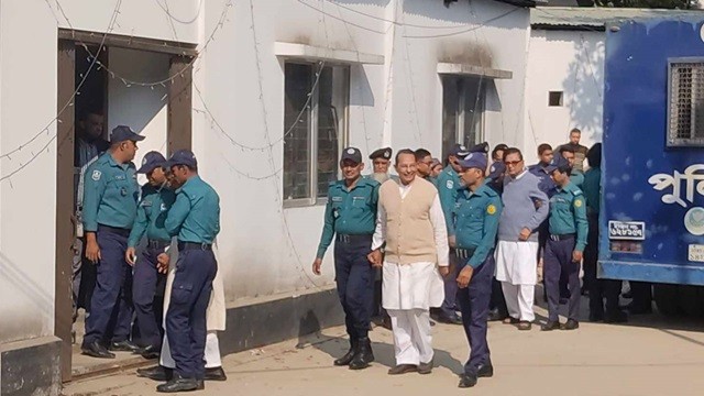 ট্রাইব্যুনালে হাজির করা হলো আনিসুল-দস্তগীর-মেননসহ অন্য আসামিদের
