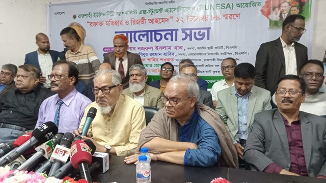 শেখ হাসিনা ও তার দোসরদের নথি চাওয়ার পর সচিবালয়ে আগুন : রিজভী