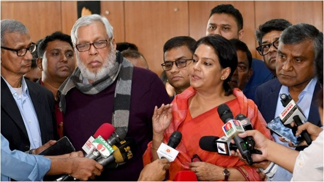 পুরোনো বায়ুদূষণকারী বাস তুলে স্ক্র্যাপ করা হবে : পরিবেশ উপদেষ্টা