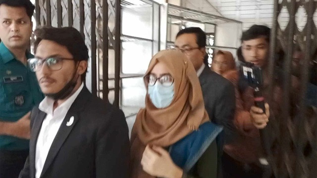 আদালতে আত্মসমর্পণ করেছেন সেই ম্যাজিস্ট্রেট ঊর্মি