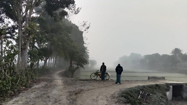 শীতে কাঁপছে চুয়াডাঙ্গা, ১৪ ডিগ্রিতে নামল তাপমাত্রা